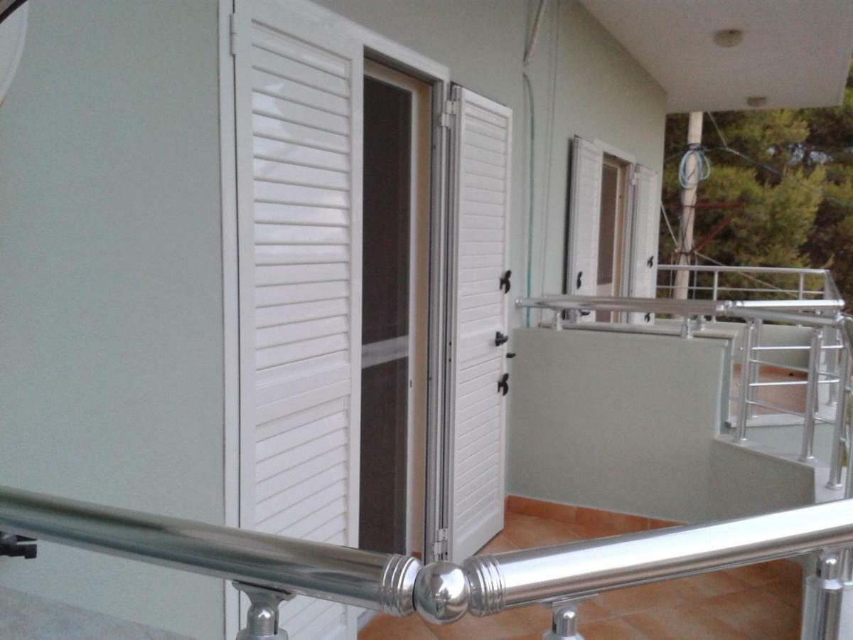 Apartament Gjergji Sarandë Exterior foto